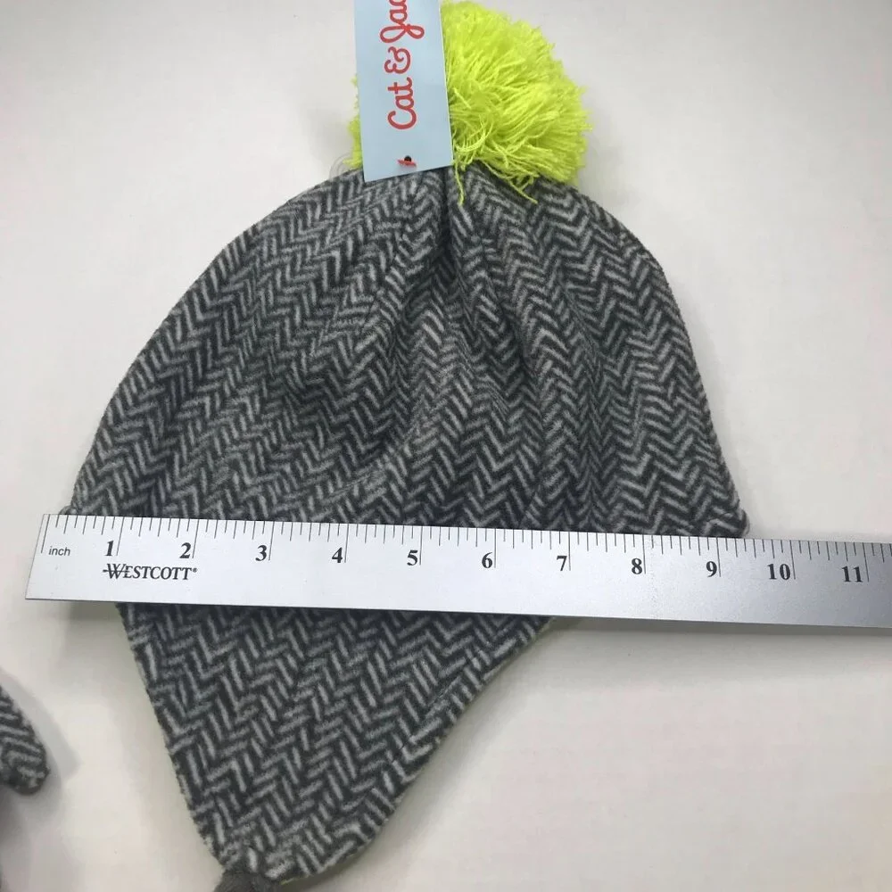 Cat and Jack Girl's Gloves and Hat Zig Zag Gray Green Pom New